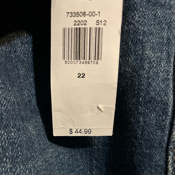 Old Navy Plus Size Kicker Boot Cut Jeans - Picture 2 of 7